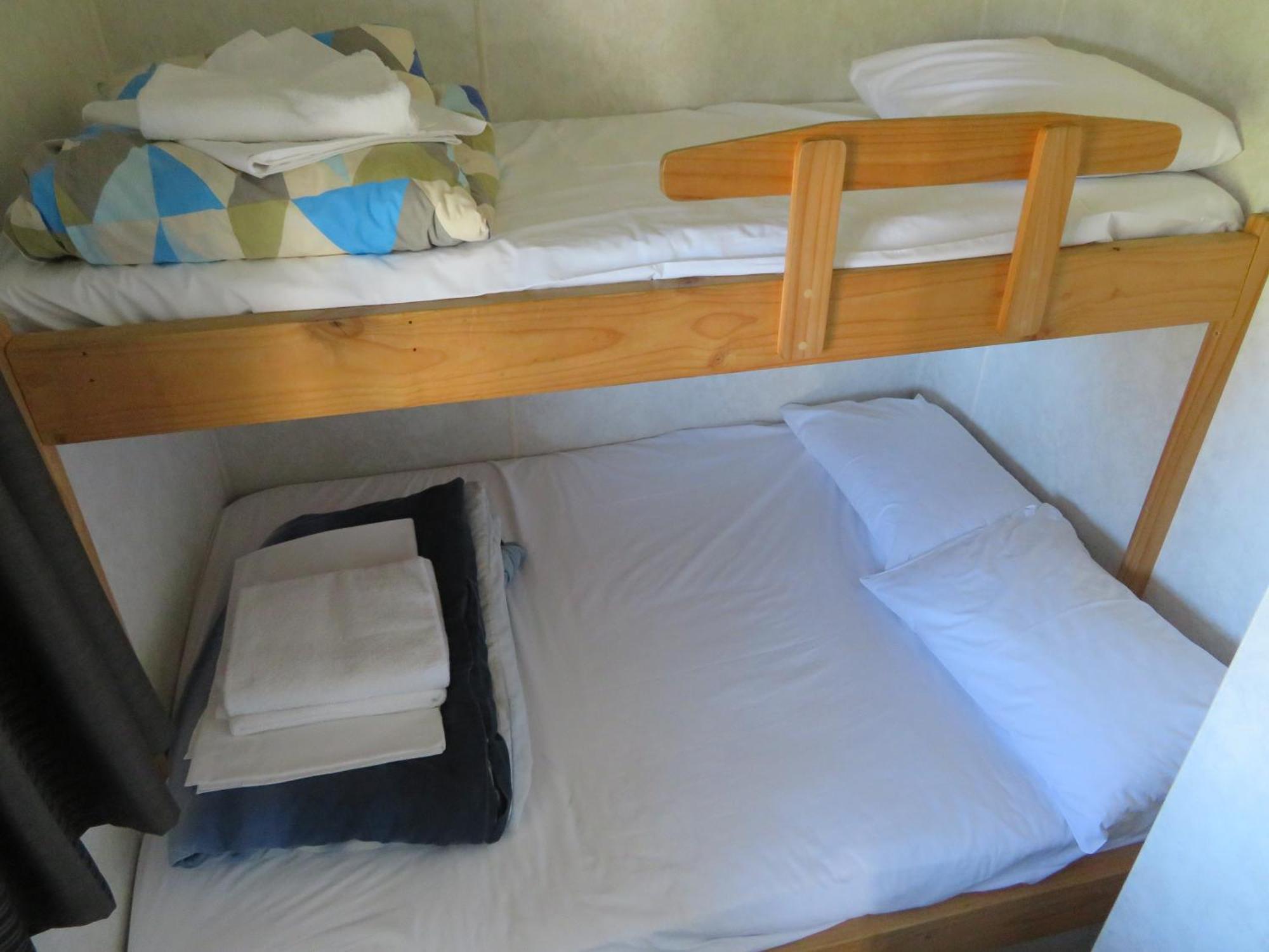 Whanganui Seaside Holiday Park Стая снимка