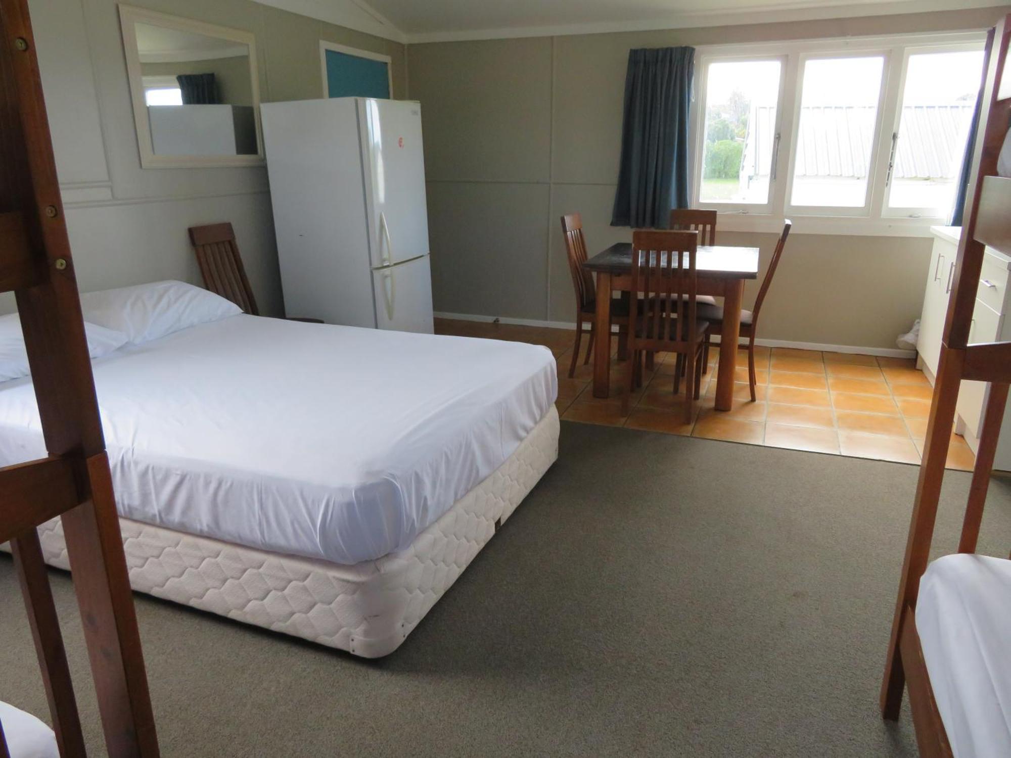 Whanganui Seaside Holiday Park Стая снимка
